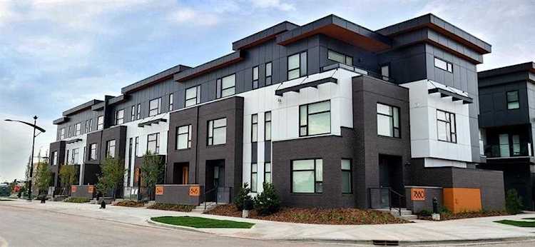 830 78 St SW #207 Calgary, AB T3H 6B2