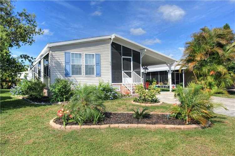 810 Wren Circle Barefoot Bay, FL 32976