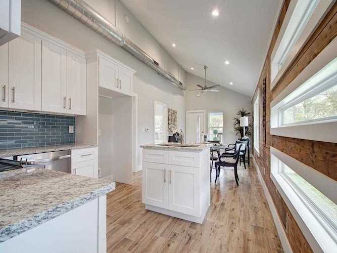 1101 Estes Ave Austin, TX 78721