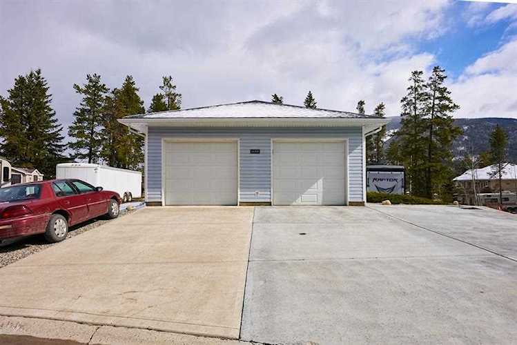 11229 18 Ave Blairmore, AB T0K 0M0