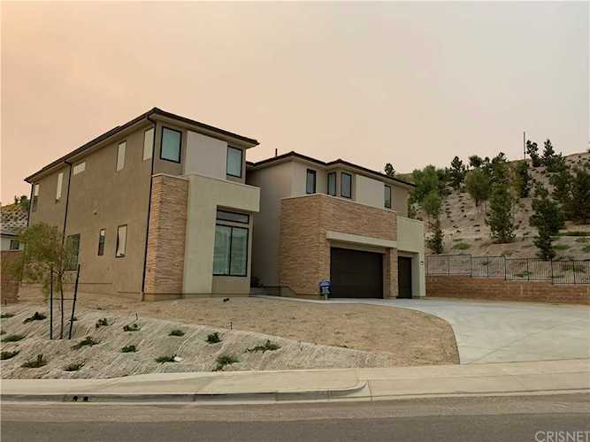 20455 W Birmingham Way Porter Ranch, CA 91326