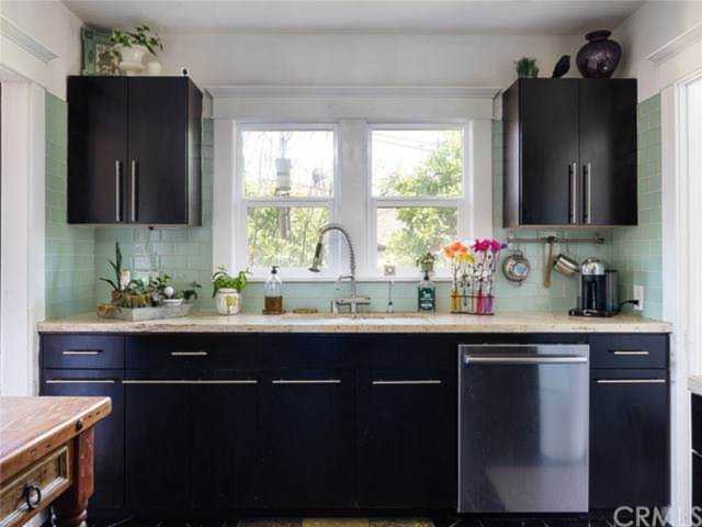 1055 W 19th St San Pedro, CA 90731