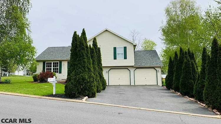 116 Tealbriar Lane Pleasant Gap, PA 16823