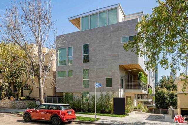 10417 Pandora Ct Los Angeles, CA 90025