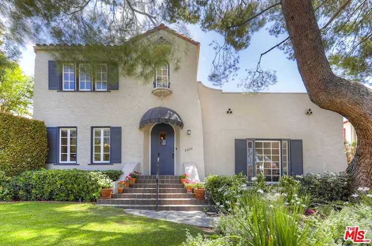 2226 Cheswic Ln Los Angeles, CA 90027