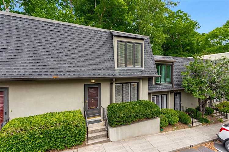 39 Ivy Ridge NE Atlanta, GA 30342