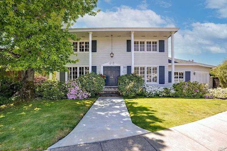 309 Riviera Circle Larkspur, CA 94939