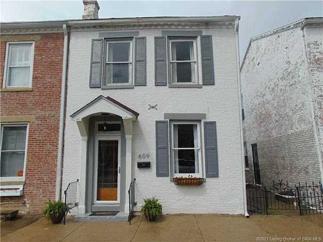 609 Walnut St Madison, IN 47250