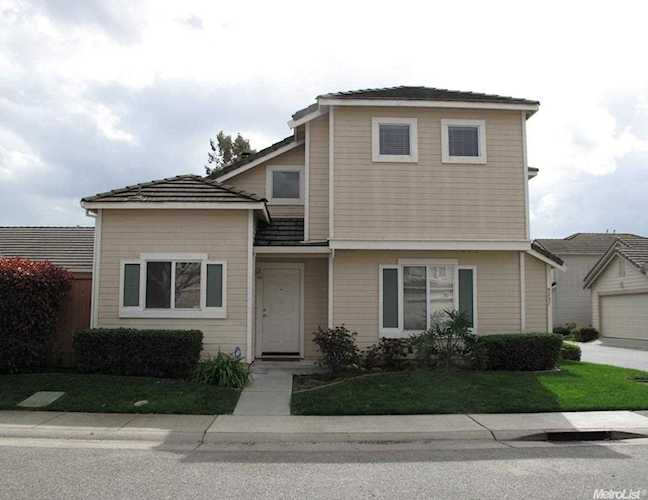 9237 Laguna Pointe Way Elk Grove, CA 95758