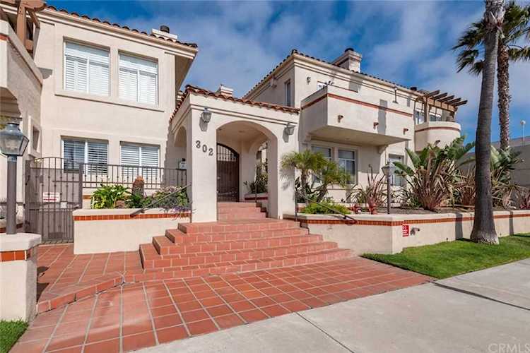 302 S Catalina Ave #8 Redondo Beach, CA 90277