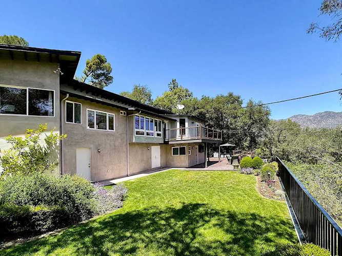 3900 Chevy Chase Dr La Canada Flintridge, CA 91011