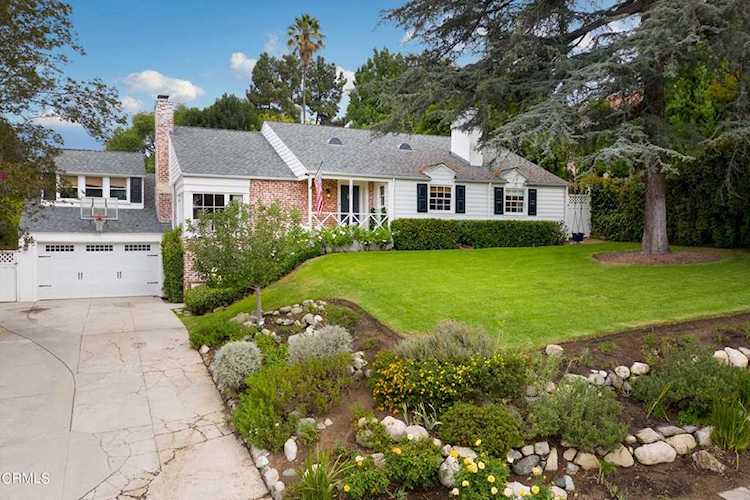 135 Sierra View Rd Pasadena, CA 91105