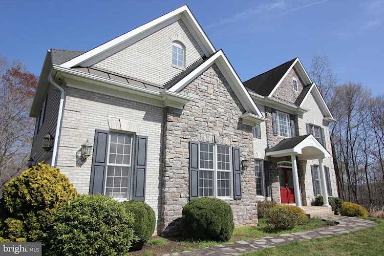 6954 Jeremiah Ct Manassas, VA 20111 | MLS ® VAPW518958 Photo 1
