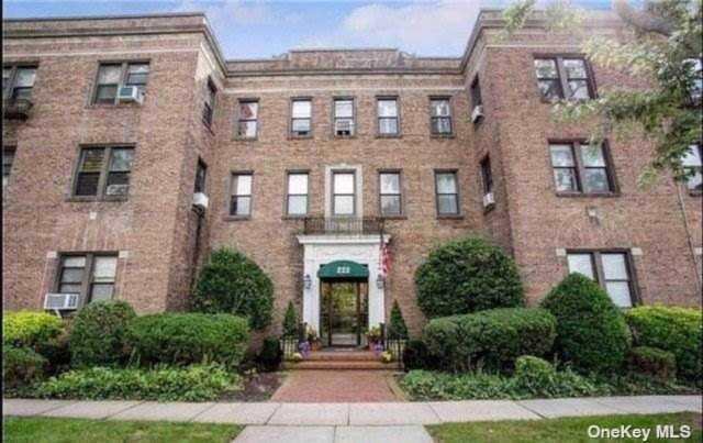222 7th Street #205 Garden City, NY 11530