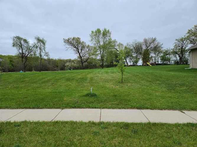 430 Ridgeway Dr Rio, WI 53960