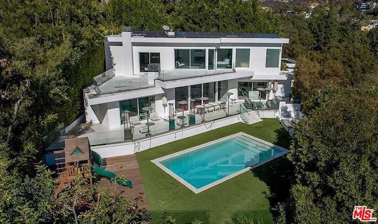 1247 Lago Vista Dr Beverly Hills, CA 90210
