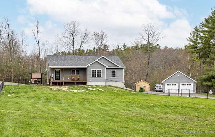 19 Fred's Way Gray, ME 04039 | MLS 1490395 Photo 1