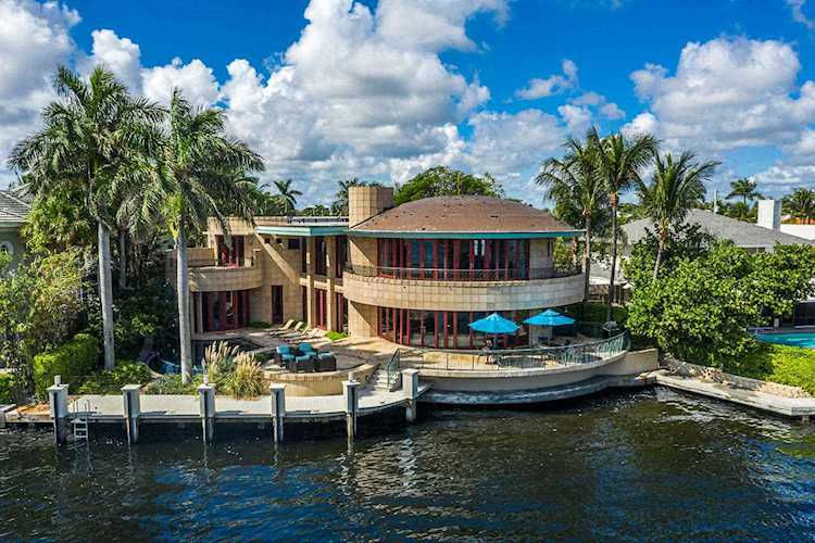 898 Berkeley Street Boca Raton, FL 33487