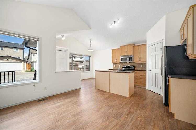 194 Sunset Heights Cochrane, AB T4C 0C9