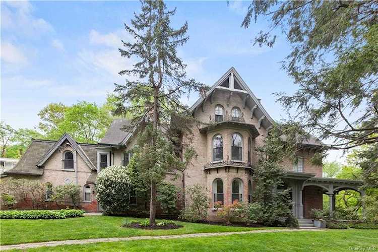 4715 Independence Avenue Bronx, NY 10471