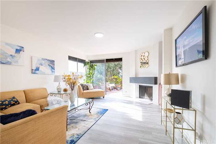 611 Avery Place Long Beach, CA 90807 | MLS PW21085789 Photo 1