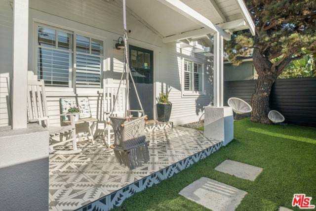 1605 Cabrillo Ave Venice, CA 90291