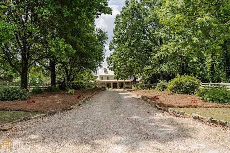 758 Coan Dr Locust Grove, GA 30248