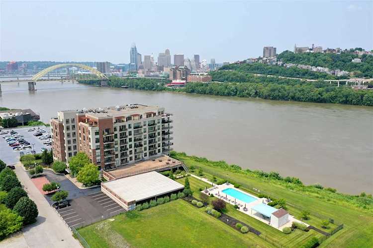 101 Harbor Greene Unit 705 Bellevue, KY 41073