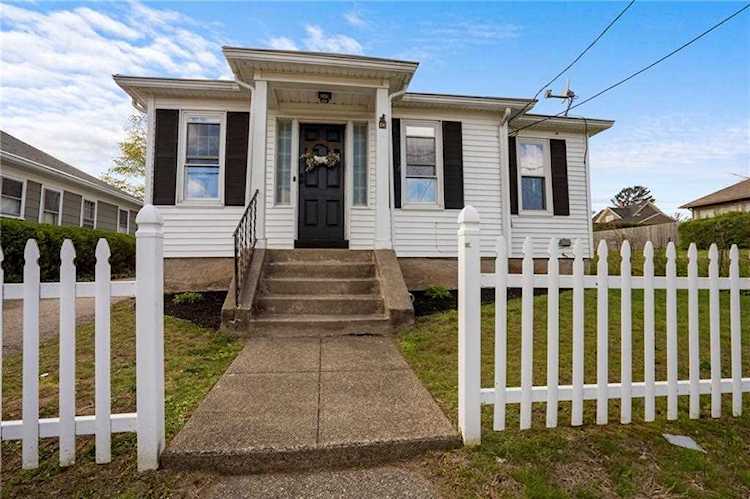 18 Wendell St East Providence, RI 02915
