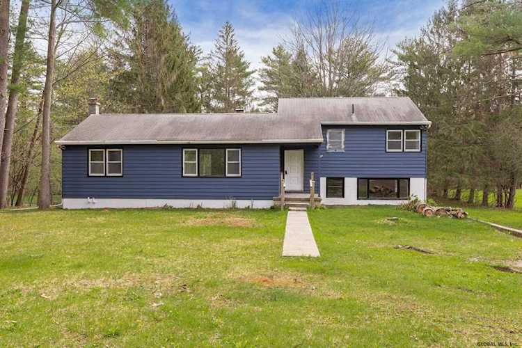 247 Bullock Rd Slingerlands, NY 12159
