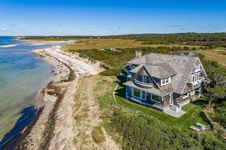 8 Wigwam Road Falmouth, MA 02540