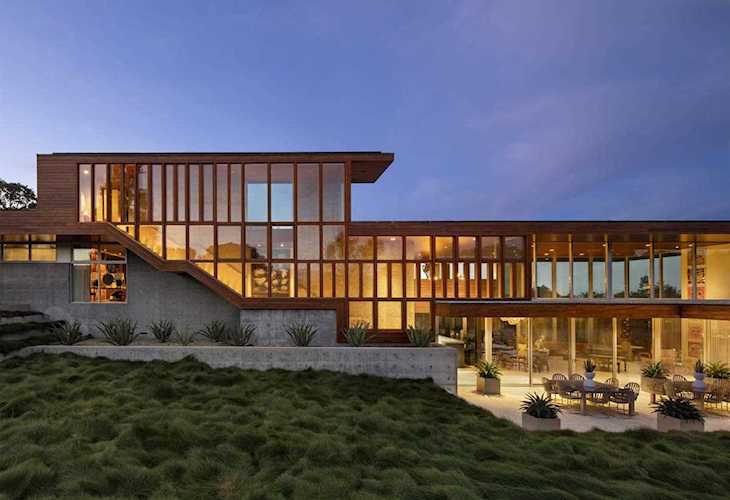 121 Ash Ln Portola Valley, CA 94028