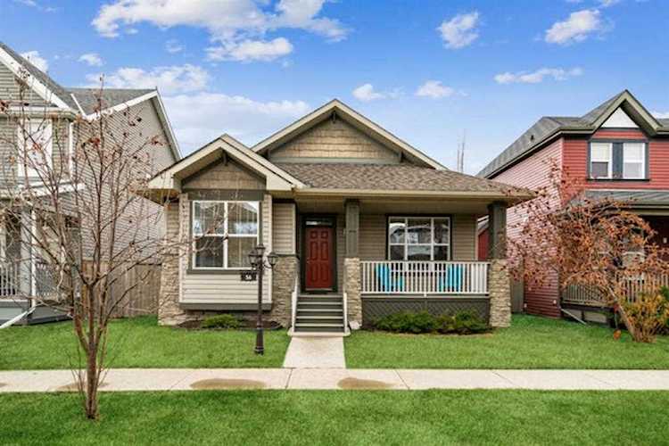 56 Prestwick Manor SE Calgary, AB T2Z 4S6
