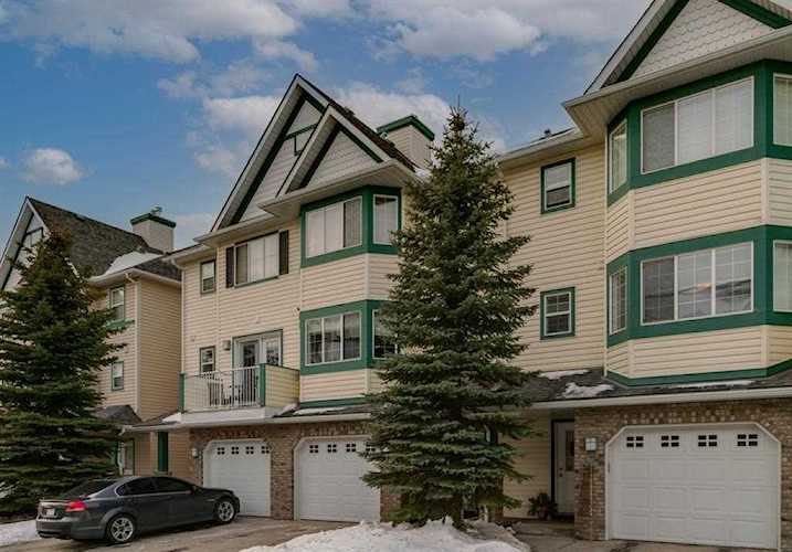 64 Cougar Ridge Mews SW Calgary, AB T3H 5P3