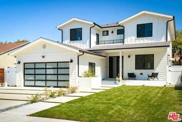 7452 Denrock Ave Los Angeles, CA 90045