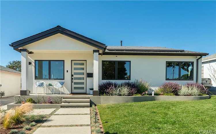 2709 Robinson St, Redondo Beach, CA 90278 | RubyHome Photo 1