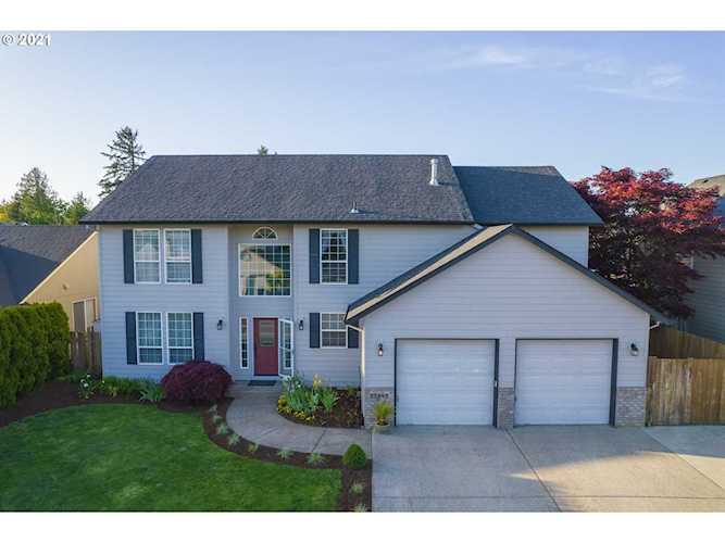 15097 SE Pinegrove Loop Clackamas, OR 97015