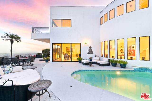 2457 Solar Dr Los Angeles, CA 90046