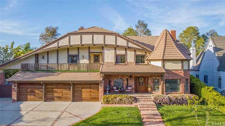 24529 Peachland Ave Newhall, CA 91321