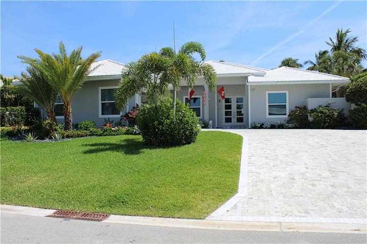 127 Lighthouse Dr Jupiter Inlet Colony, FL 33469