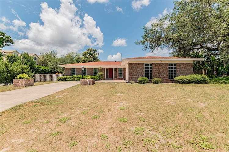 5102 Rolling Hills Ct Temple Terrace, FL 33617