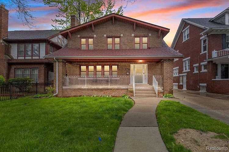2427 Edison St Detroit, MI 48206 | MLS 2210032945 Photo 1
