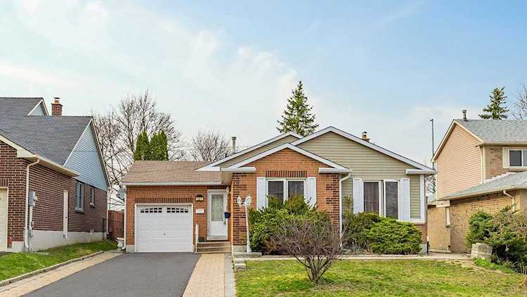 127 John Bowser Cres Newmarket, ON L3Y7P2