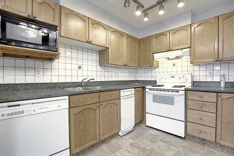 15 Somervale View SW #201 Calgary, AB t2y 4a9