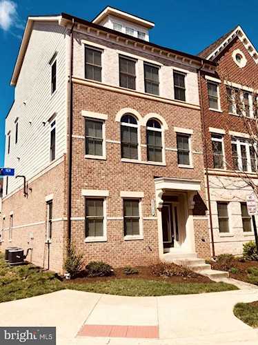 20709 Duxbury Terrace Ashburn, VA 20147
