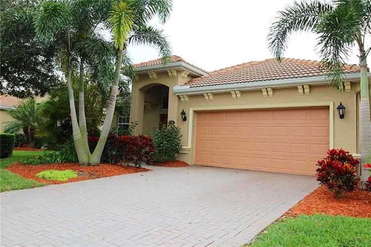135 River Enclave Ct Bradenton, FL 34212