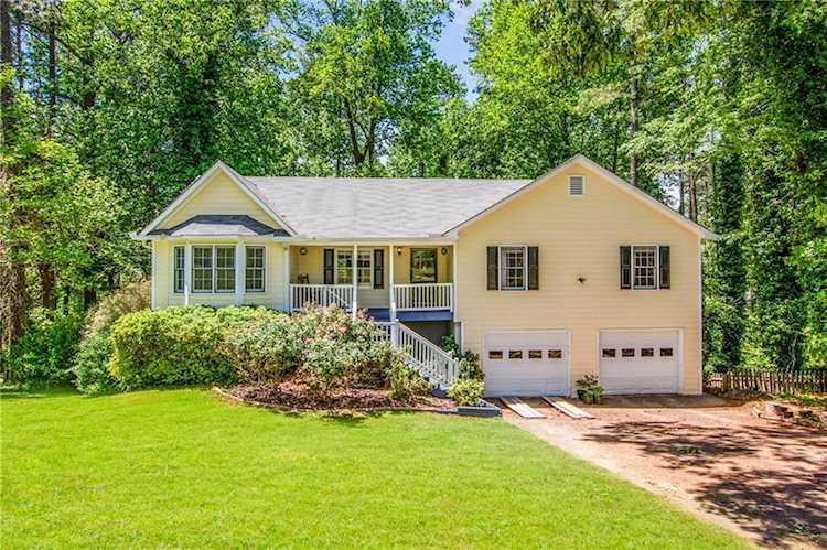 215 Deerchase Dr Woodstock, GA 30188