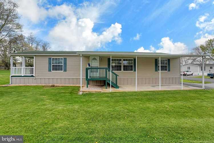 110 Cameo Dr Fayetteville, PA 17222