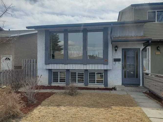 184 Falton Way Calgary, AB T3J 1K5