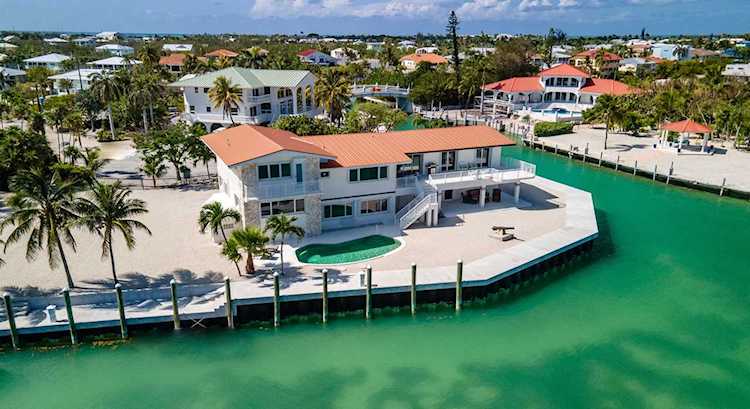 208 W Seaview Circle Duck Key, FL 33050